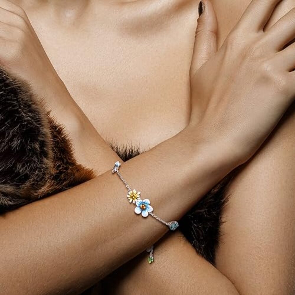 Neiman Marcus White Daisy 925 Sterling Silver Bracelet